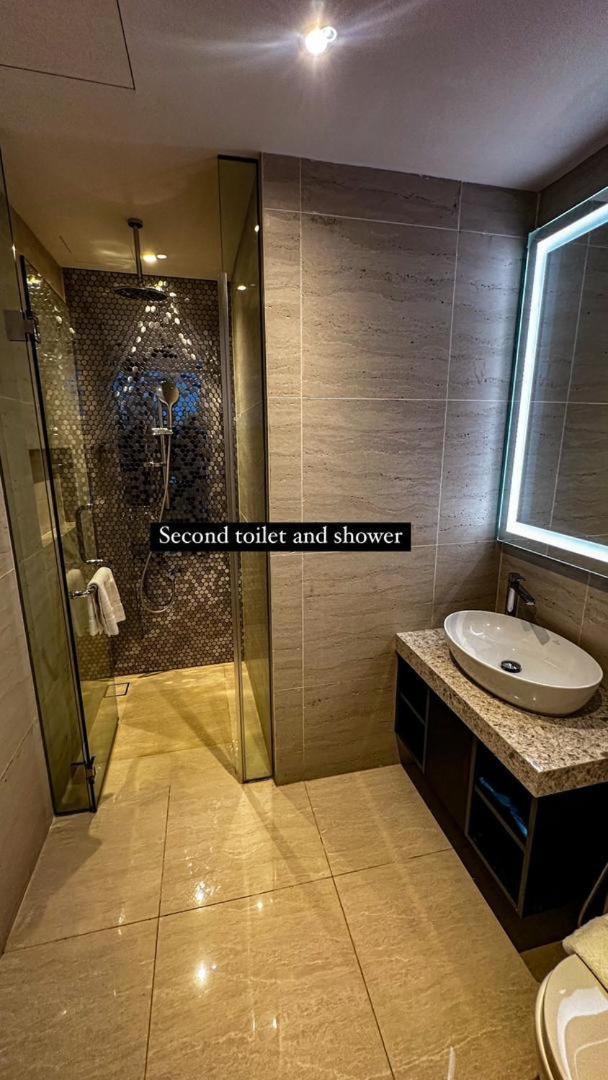 Axquisite Suites At Klcc Куала Лумпур Екстериор снимка